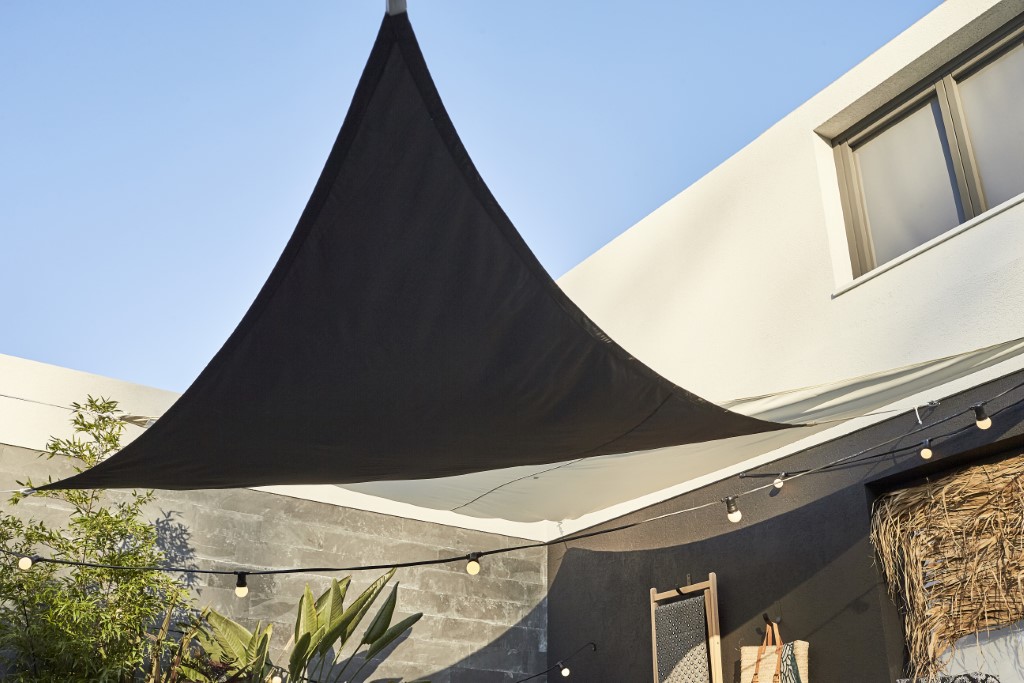 Voile d'ombrage triangulaire gris anthracite