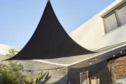 Voile d'ombrage triangulaire gris anthracite